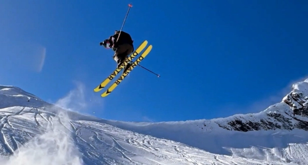 Skieur en l'air